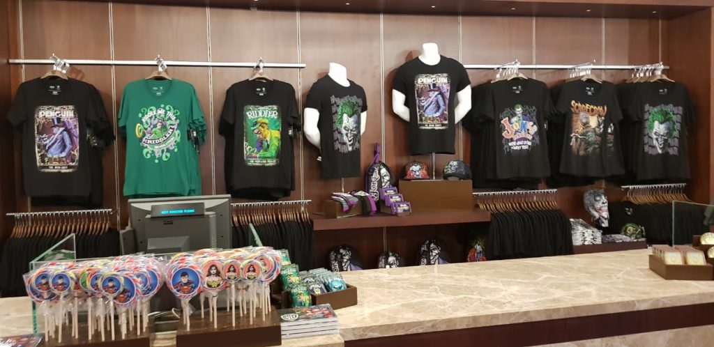 Mannequins and personalized hangers for WB Auh